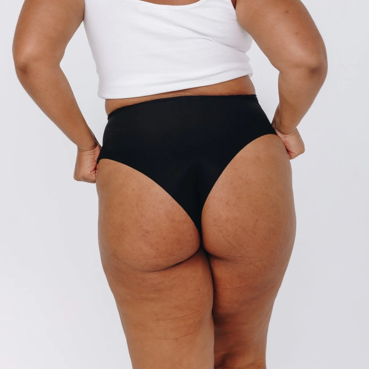 High-Rise Cheeky - Seamless Cotton - Black - Image 4