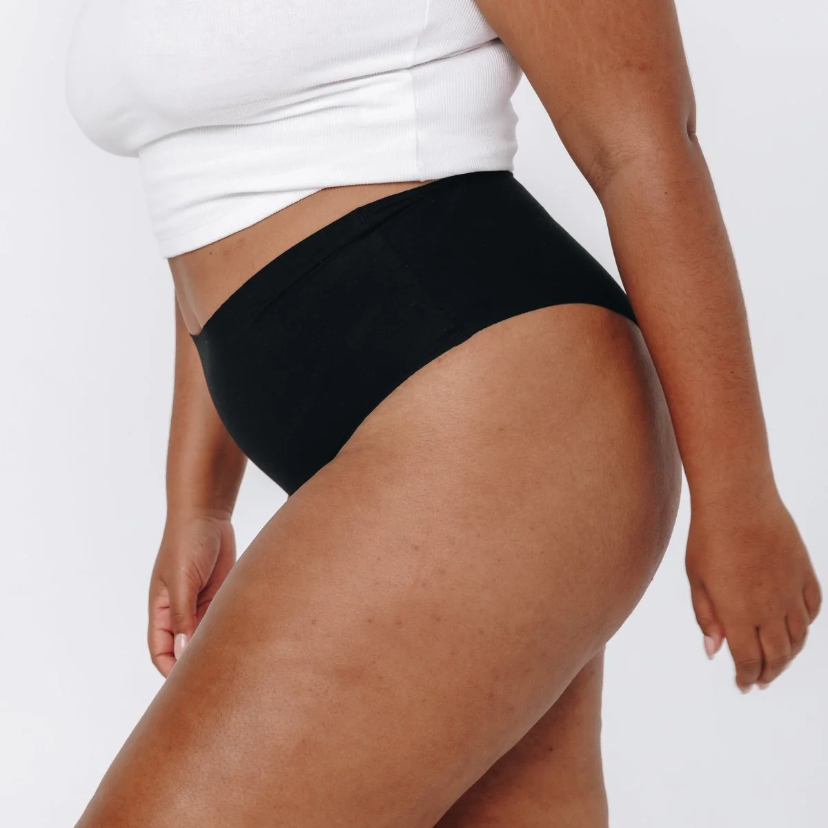 High-Rise Cheeky - Seamless Cotton - Black - Image 8